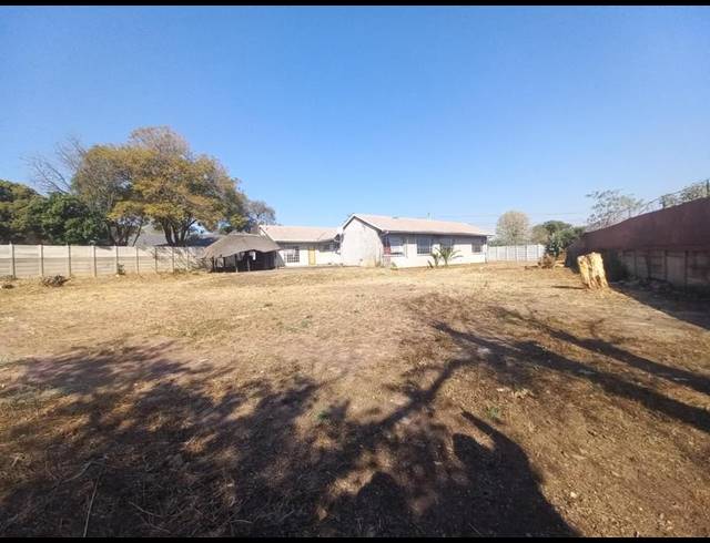 5 BEDROOM HOUSE FOR SALE IN LYTTELTON MANOR